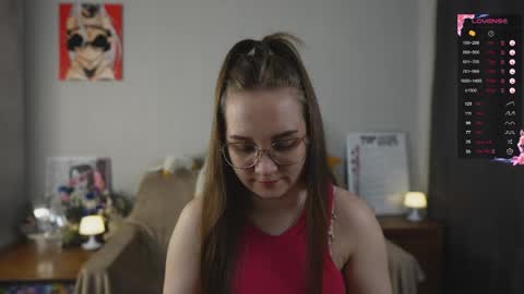 Mia online show from April 9, 3:39 pm