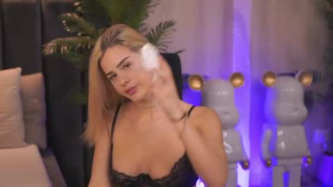 emmawilll online show from June 28, 12:23 pm