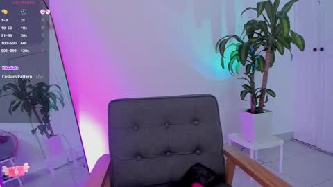 EMMA online show from December 7, 12:03 am