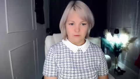 emmmam online show from November 18, 8:28 am