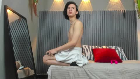 emmyy_fantasyy online show from April 20, 12:30 pm