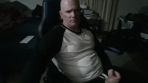 Snapshot of emsguy1 chatting on October 24, 3:18 am Matt online show from October 24, 3:18 am