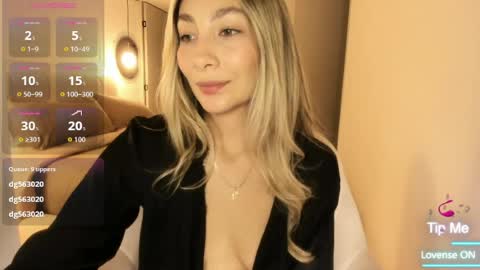 emyconneer online show from June 12, 11:48 pm