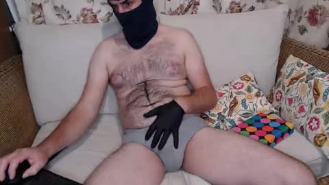 englishshyguyuk online show from November 5, 8:00 pm