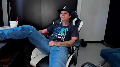 enjoymycock99 online show from February 20, 2:13 pm