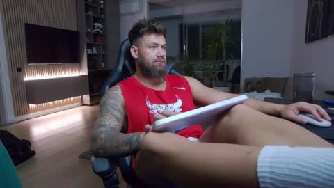 Erik online show from March 12, 5:28 pm