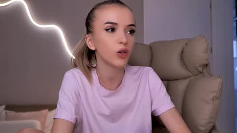 entya online show from February 2, 9:05 am