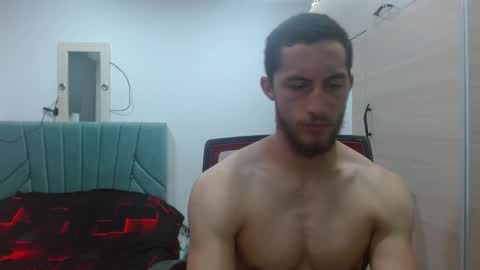 Snapshot of enzo_savage chatting on October 21, 6:00 pm enzo_savage online show from October 21, 6:00 pm