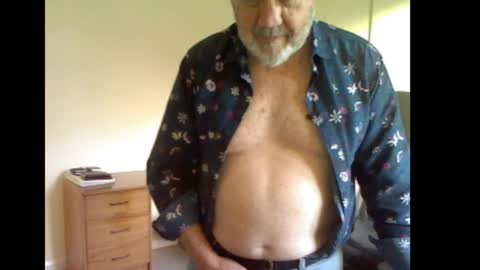 erasmus_d online show from October 4, 5:11 pm