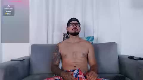 Snapshot of eric_evans1 chatting on September 25, 3:57 am Eric Evans online show from September 25, 3:57 am