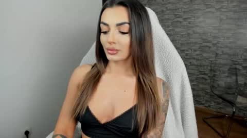 Riaaa online show from October 28, 2:07 pm