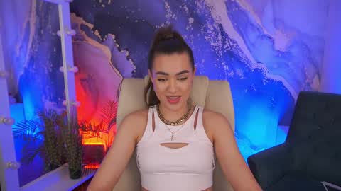 Erica online show from June 4, 3:07 pm