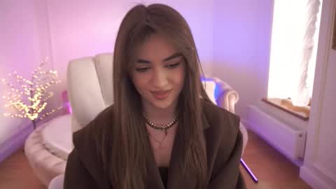 Erica online show from March 5, 2:37 pm