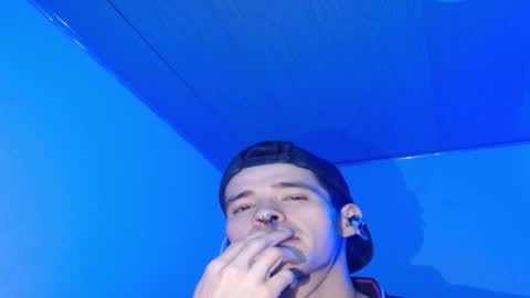 erikk 565 online show from January 14, 6:10 am