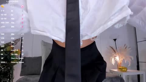 erika_kim online show from January 17, 6:45 am