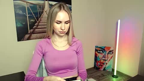 Erika online show from November 20, 1:42 pm