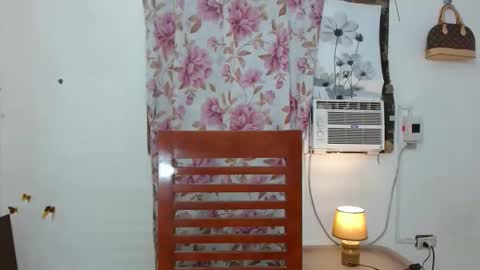 erika  mae online show from September 28, 4:10 am