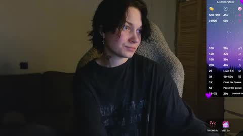 esajukyy online show from March 15, 3:37 pm