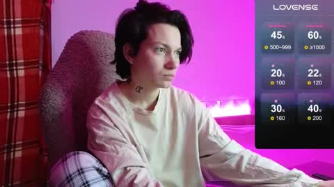 esajukyy online show from November 19, 10:25 am