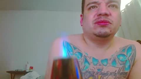 escodamus12 online show from February 16, 9:27 pm