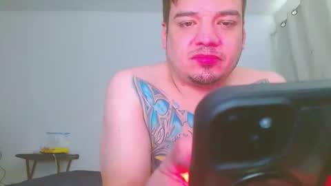 escodamus12 online show from January 26, 5:34 pm