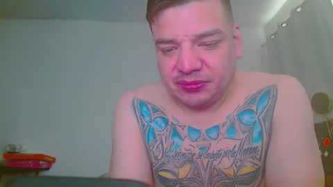 escodamus12 online show from January 8, 8:07 pm