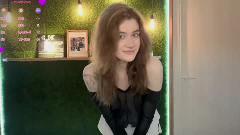 EshleGreen online show from April 12, 7:18 pm