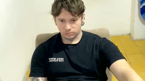 eskol212 online show from February 26, 4:05 am