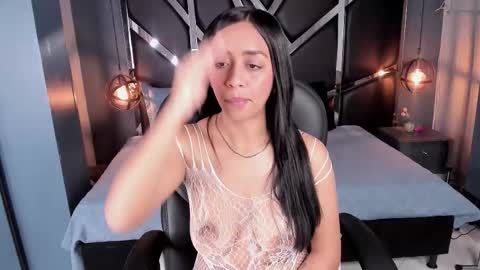 Esmeralda online show from March 21, 7:40 pm