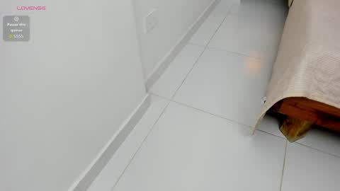 Esmeralda online show from April 12, 7:51 pm