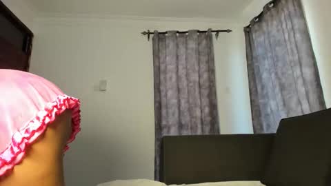 Esme online show from April 10, 11:37 am