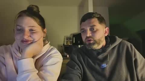essexcouple online show from March 4, 11:46 pm