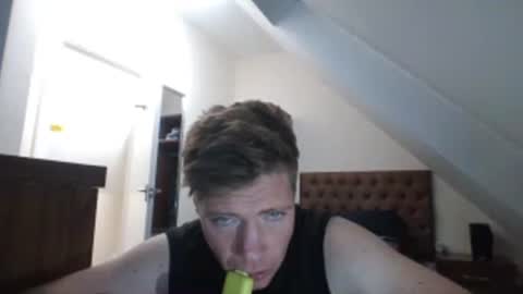 essexlad2022 online show from June 11, 2:53 am