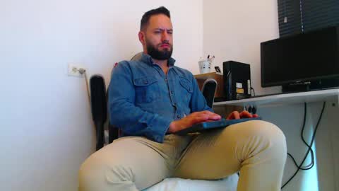 esteban online show from March 24, 1:06 pm