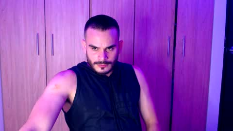 Snapshot of esteban_fer chatting on February 2, 5:32 am Esteban Fernandez online show from February 2, 5:32 am