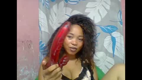 estelah20 online show from February 7, 8:39 am