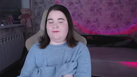 estelle_hicks online show from April 13, 6:56 pm