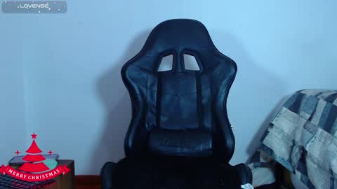 estemann_69 online show from December 5, 12:58 am