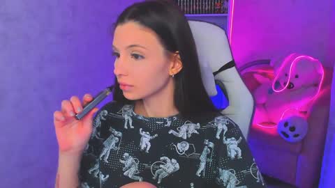 Snapshot of estercollins chatting on January 1, 11:51 pm Ester online show from January 1, 11:51 pm