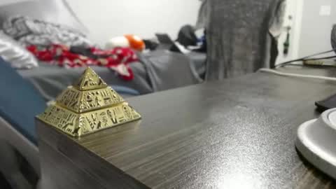 Snapshot of estessaid chatting on September 29, 2:10 am 94Bottles online show from September 29, 2:10 am