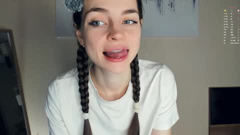 Mary online show from April 12, 7:45 am