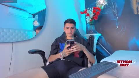 Ethan online show from December 16, 9:32 pm