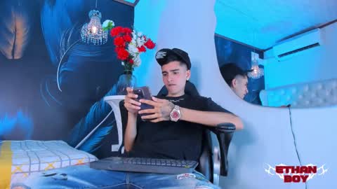 Ethan online show from December 22, 7:09 pm