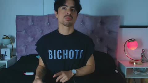 ethan  online show from February 18, 3:39 am