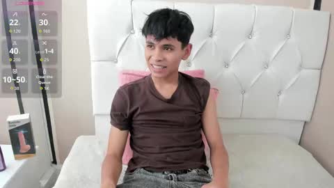 Snapshot of ethan_westt chatting on September 10, 8:32 pm Ethan online show from September 10, 8:32 pm