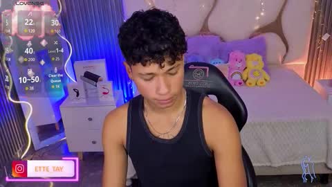 ette online show from March 26, 7:41 pm