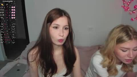 Veronica Tiia Lilith left to right online show from July 11, 9:40 pm