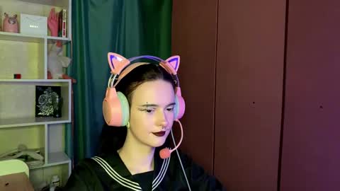 Kate online show from March 2, 11:06 am