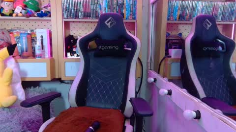 Snapshot of eunyeong_ chatting on September 26, 8:17 pm Ennik online show from September 26, 8:17 pm