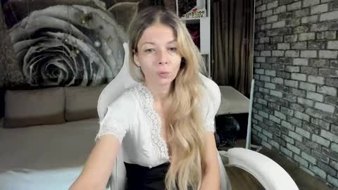 Eva online show from April 3, 2:13 pm